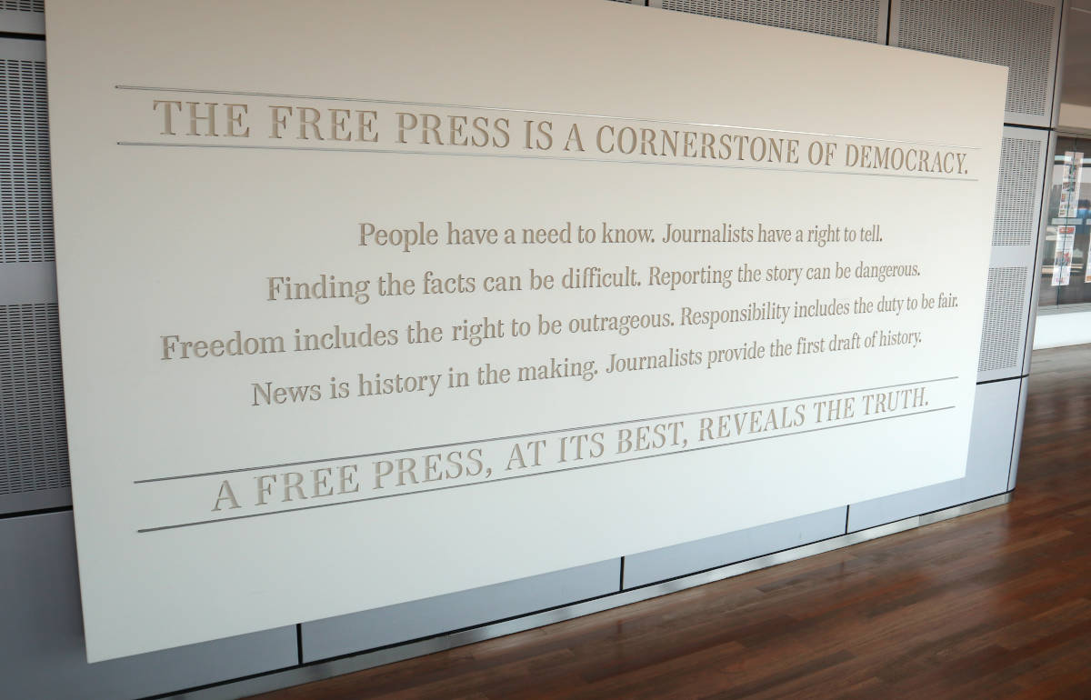 Tafel  im Newseum in Washington D.C.